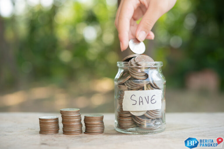 aneh-warga-ri-pilih-simpan-uang-saat-lebaran-ketimbang-jajan