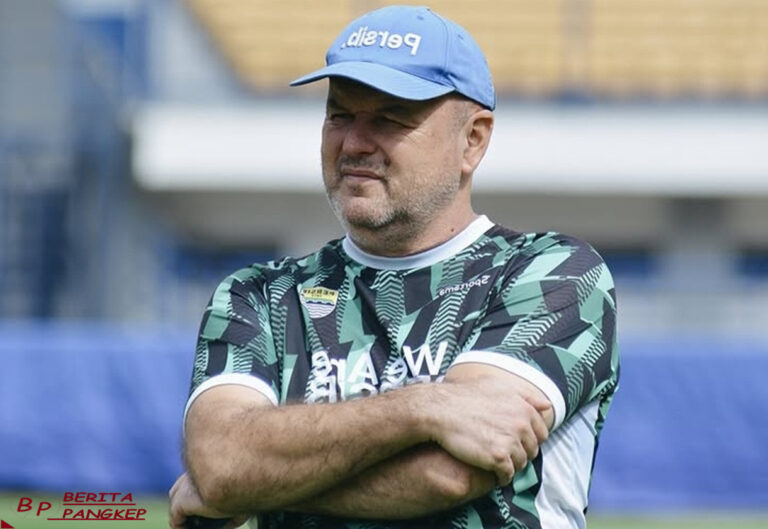 bojan-hodak-sentil-statistik-persib-vs-bali-united-janji-hapus-kutukan