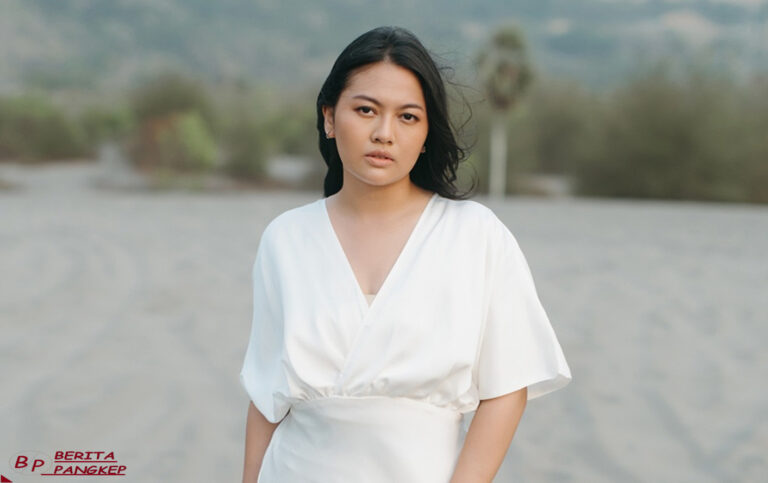 clara-riva-mengubah-curhat-jadi-lagu-yang-menyentuh-hati