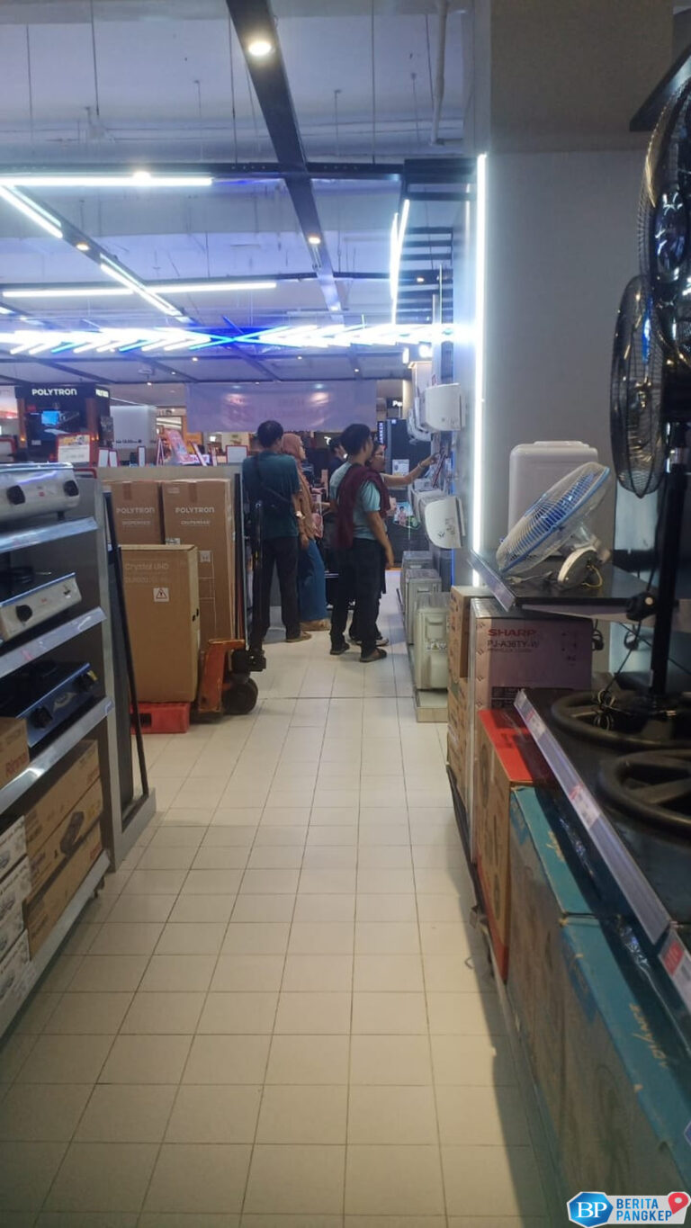 diskon-besar-pengunjung-transmart-serbu-barang-elektronik