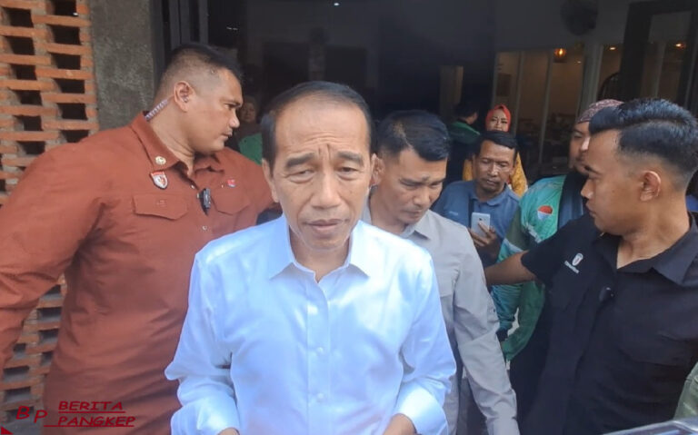 jokowi-ini-sudah-jadi-fitnah-di-mana-mana