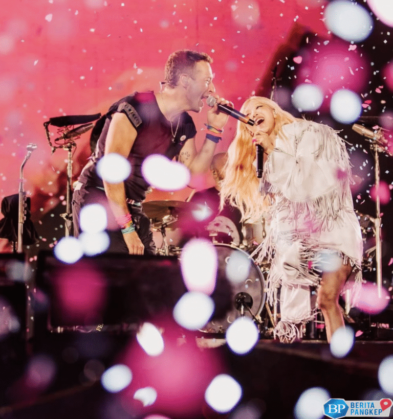 konser-di-korea-coldplay-tampil-bareng-jin-bts-dan-rose-blackpink