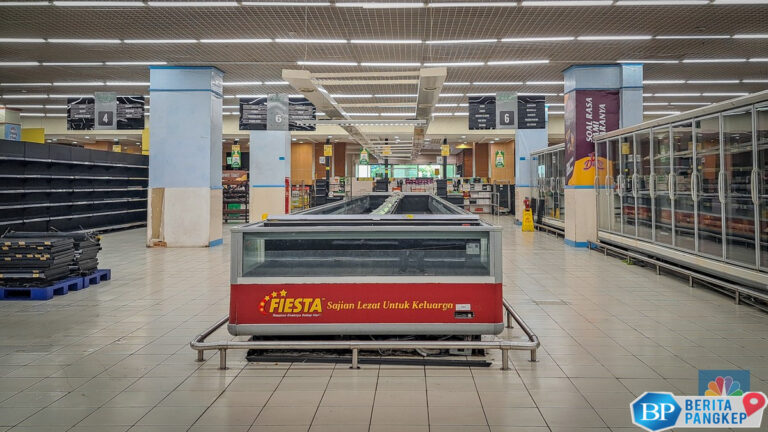 lulu-hypermart-tutup-barang-diskon-sampai-90