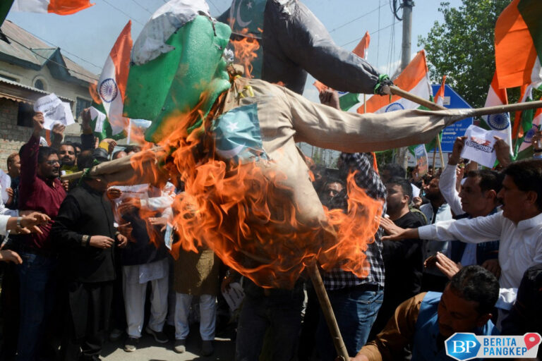 mengenal-the-resistance-front-picu-ketegangan-2-kekuatan-nuklir-asia