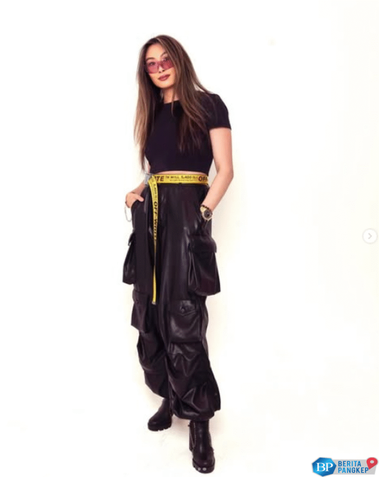 perempuan-ini-tendang-taylor-swift-umur-30-tahun-duitnya-triliunan