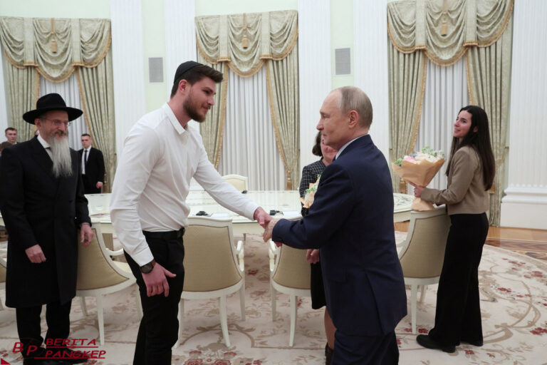 putin-turun-gunung-temui-warga-rusia-israel-eks-sandera-di-gaza