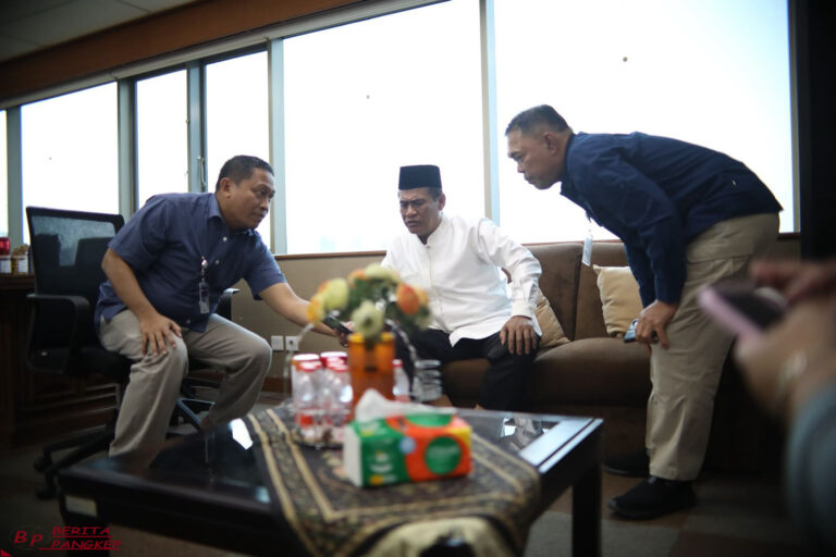 sepulang-dari-yordania-mentan-langsung-sidak-bulog-pupuk-indonesia-alhamdulillah