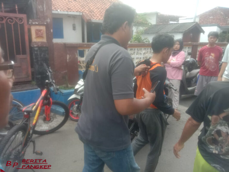 tertangkap-basah-mencuri-kotak-infak-maling-ini-dihajar-warga-1