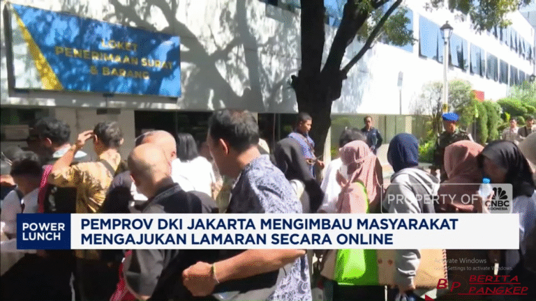 video-warga-padati-balai-kota-jakarta-melamar-jadi-petugas-ppsu