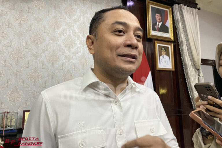 wali-kota-eri-perusahaan-tahan-ijazah-karyawan-langgar-perda-sanksi-tak-main-main