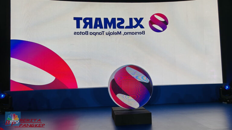 xlsmart-pastikan-kembalikan-frekuensi-900-mhz-di-2026