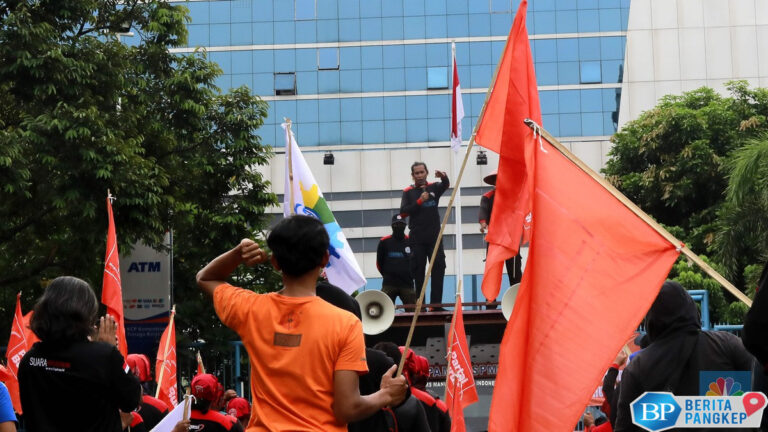 200-ribu-buruh-peringati-may-day-di-monas-ini-6-poin-tuntutannya