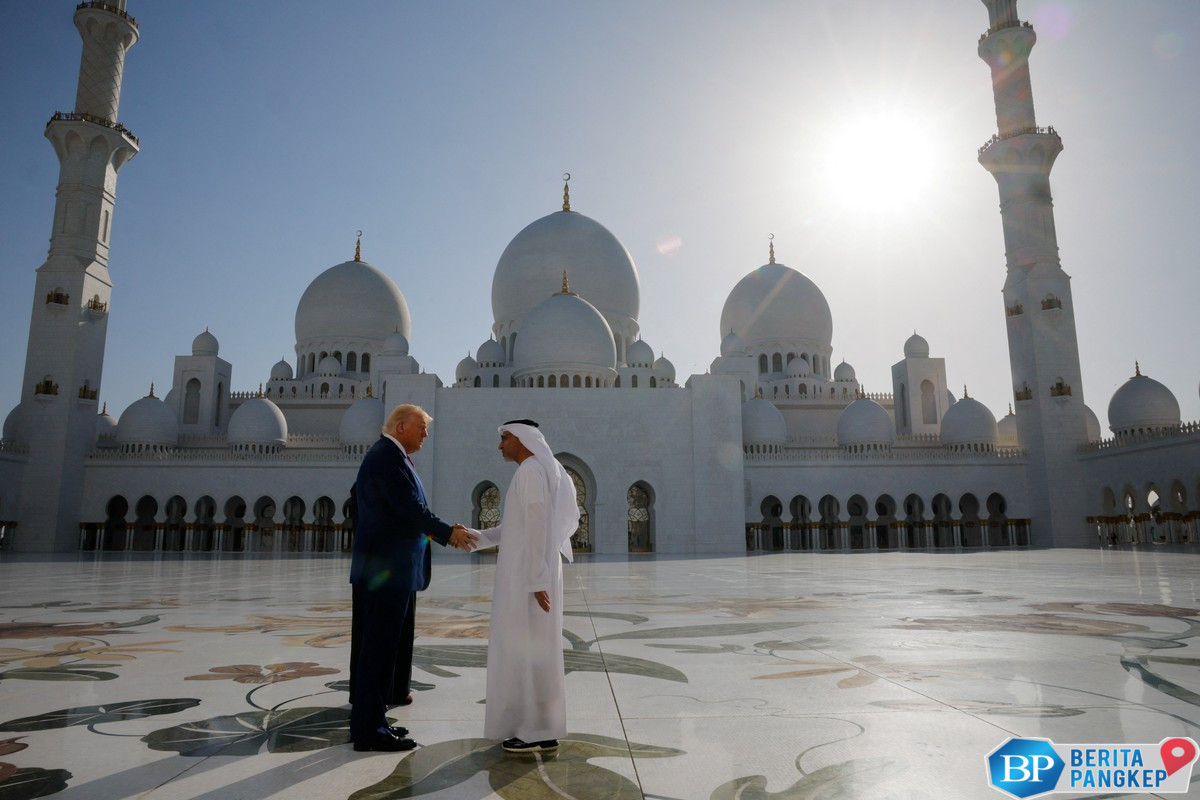 4-fakta-kunjungan-mewah-donald-trump-keliling-negara-timur-tengah