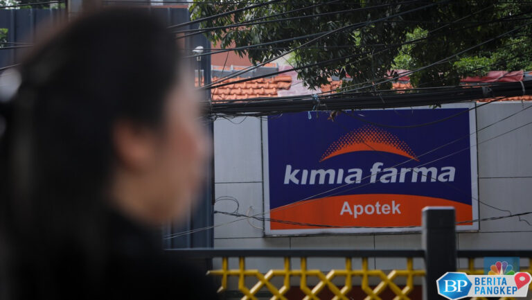 anggota-dpr-bingung-kimia-farma-punya-1054-apotek-tapi-kok-rugi