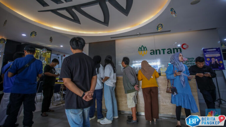 antam-jual-emas-1374-ton-dalam-tiga-bulan-laba-naik-9-kali-lipat
