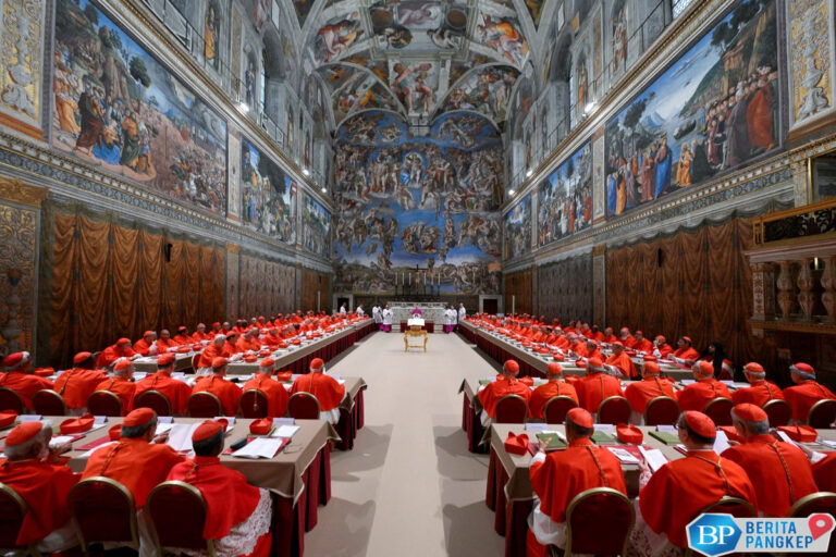 asap-putih-katolik-resmi-punya-paus-baru-pengganti-fransiskus