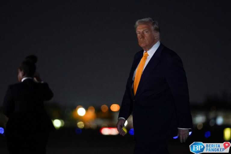 beli-produk-huawei-langsung-jadi-musuh-amerika-teror-trump-menggila