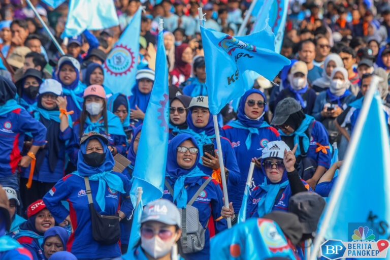 bos-buruh-anggota-dpr-hingga-menteri-hadiri-aksi-may-day-di-monas