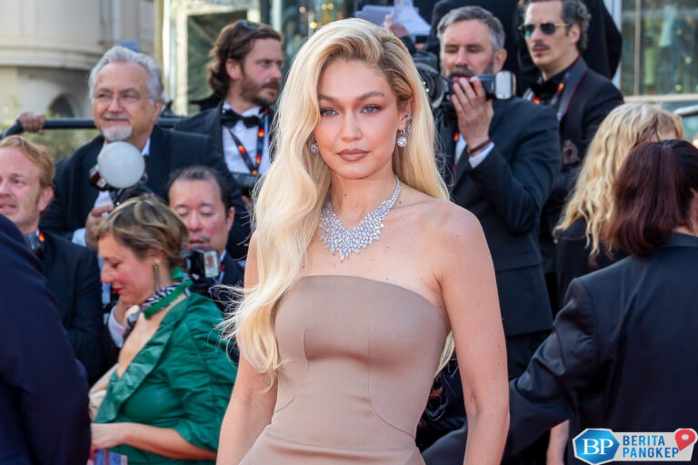 cannes-film-festival-larang-pakai-baju-telanjang-di-red-carpet