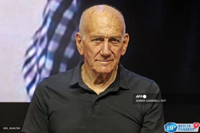 eks-pm-israel-blak-blakan-sebut-negaranya-lakukan-kejahatan-perang
