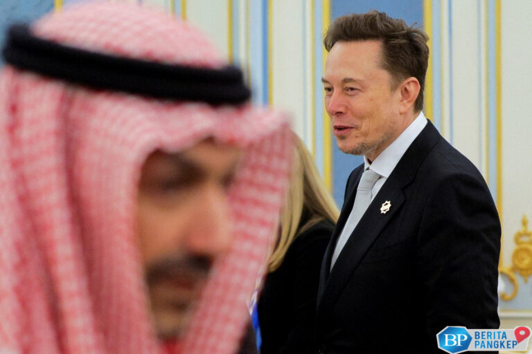 elon-musk-diam-diam-terima-uang-dari-musuh-besar-amerika