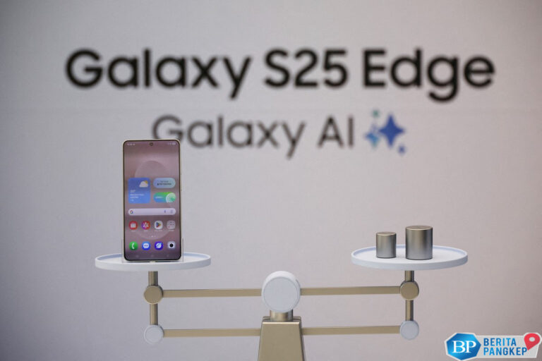 hp-baru-samsung-salip-iphone-air-intip-bodi-tipis-galaxy-s25-edge