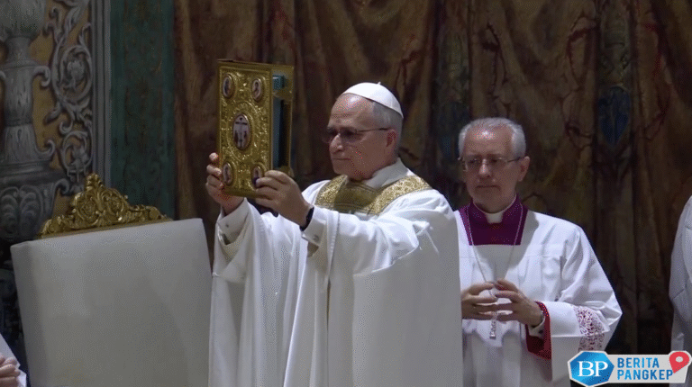 ingatkan-malam-gelap-dunia-ini-pesan-paus-leo-xiv-di-misa-perdana