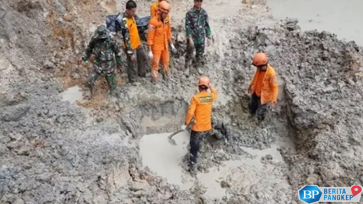 innalillahi-tambang-batu-di-cirebon-longsor-5-orang-ditemukan-tewas