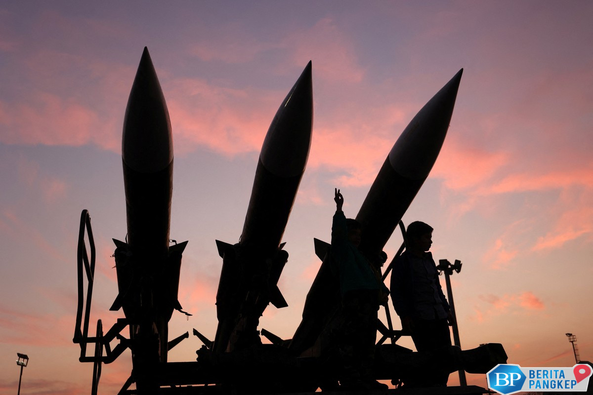iran-dalam-mode-perang-respons-tegas-ancaman-militer-trump