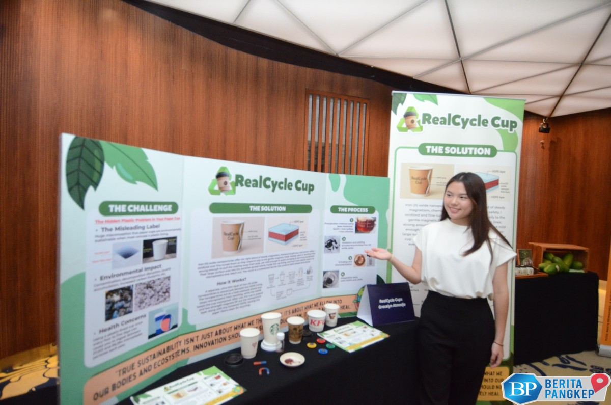 keren-siswi-sma-ciptakan-cangkir-kopi-kertas-ramah-lingkungan-1