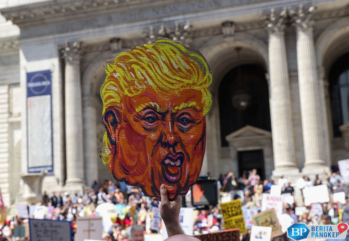 krisis-baru-melanda-as-pemerintah-trump-dalam-bahaya