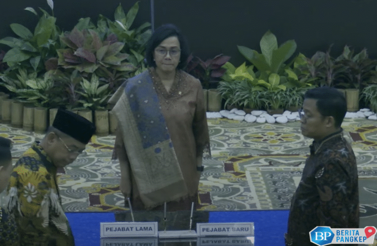 lantik-bimo-jadi-dirjen-pajak-sri-mulyani-terima-kasih-ke-airlangga