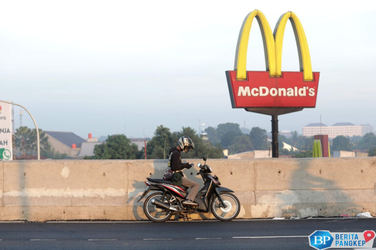 mcdonalds-catatkan-kinerja-penjualan-terburuk-sejak-covid