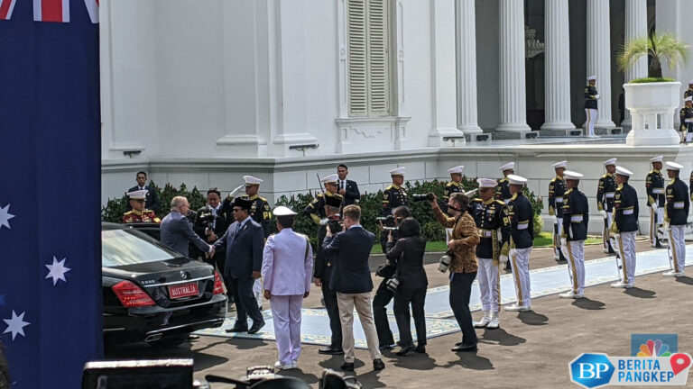 pm-australia-tiba-di-istana-merdeka-disambut-langsung-prabowo