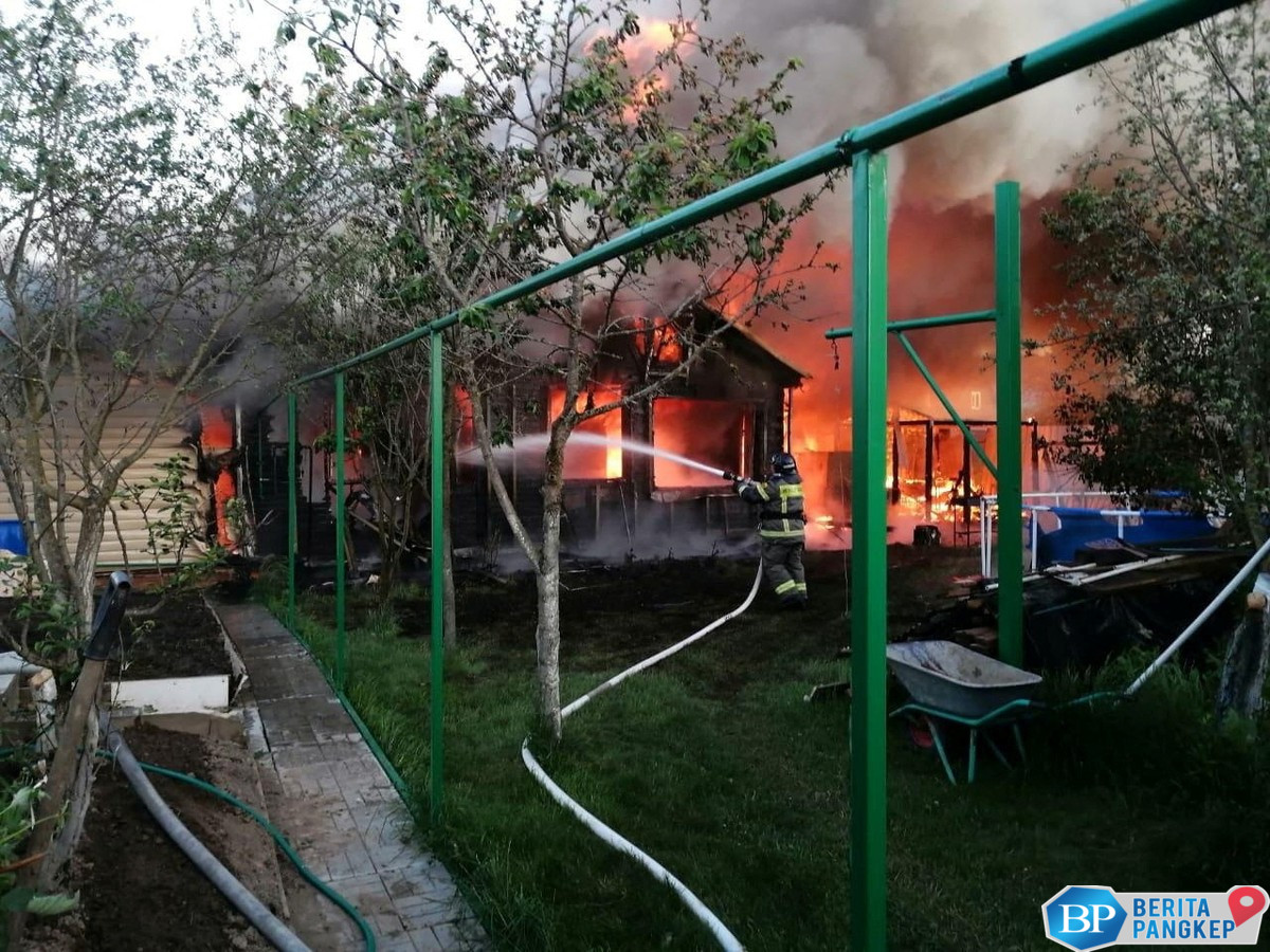 potret-amukan-ukraina-di-rusia-moskow-dihujani-serangan-drone