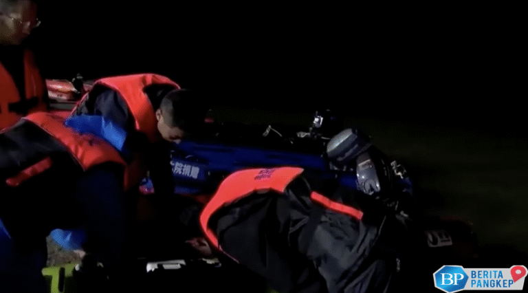 potret-horor-perahu-wisatawan-terbalik-10-tewas-puluhan-dievakuasi