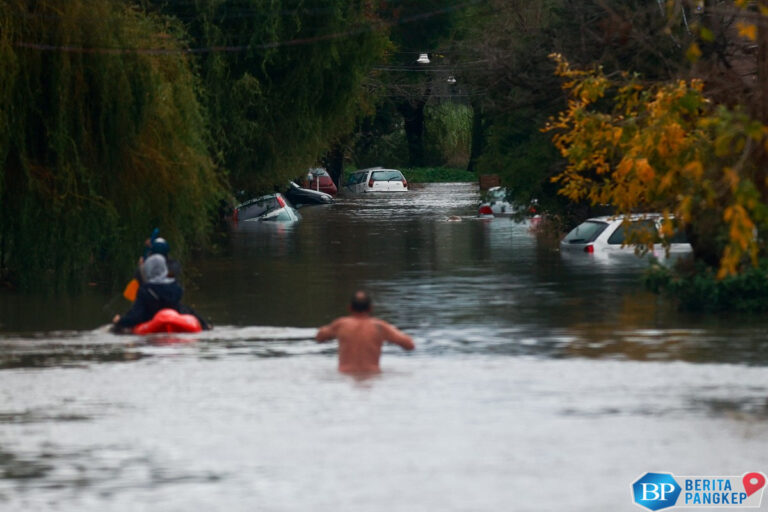 potret-malapetaka-kepung-negara-amerika-ribuan-warga-dievakuasi