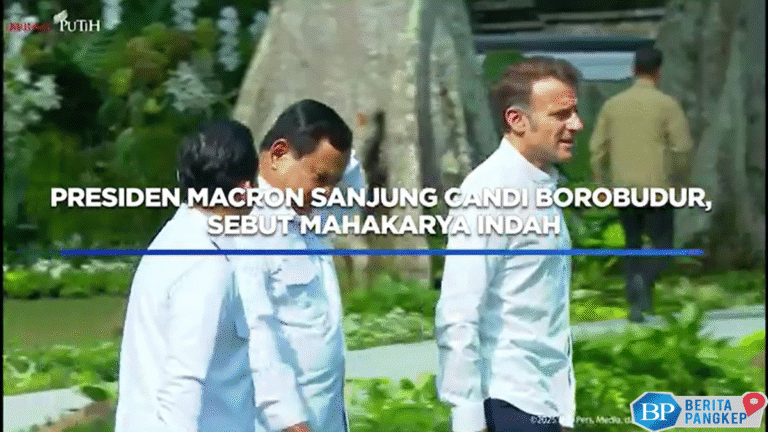 presiden-macron-sanjung-candi-borobudur-sebut-mahakarya-indah