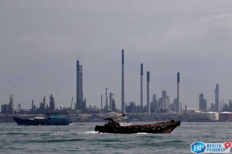 ternyata-ini-alasan-ri-mau-setop-impor-bbm-dari-singapura