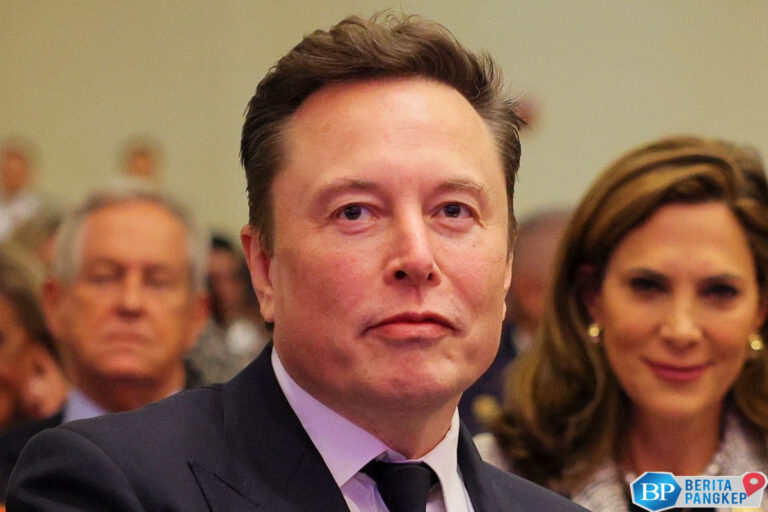 tesla-dikabarkan-cari-pengganti-elon-musk-ini-kata-direksinya