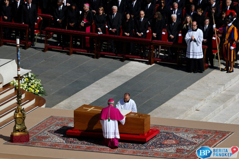 tiga-wakil-dari-timur-jejak-kardinal-indonesia-di-konklaf