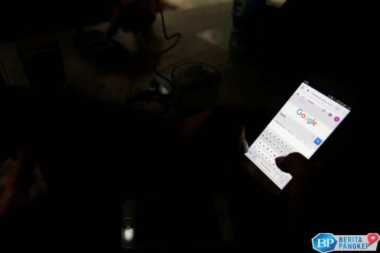 tren-gen-z-tinggalkan-smartphone-pindah-ke-hp-penggantinya