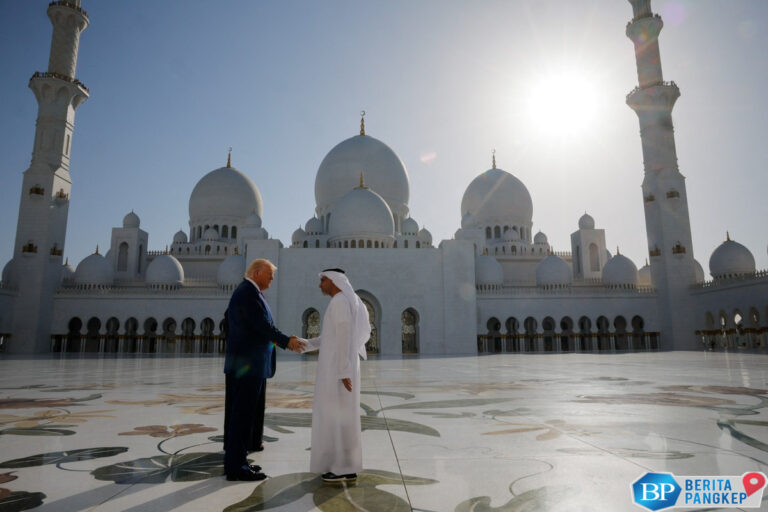 trump-kian-mesra-dengan-geng-arab-cara-ampuh-as-kuasai-dunia