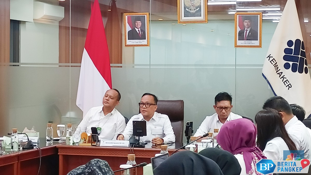 wamenaker-ultimatum-perusahaan-yang-tahan-ijazah-sanksinya-mengerikan