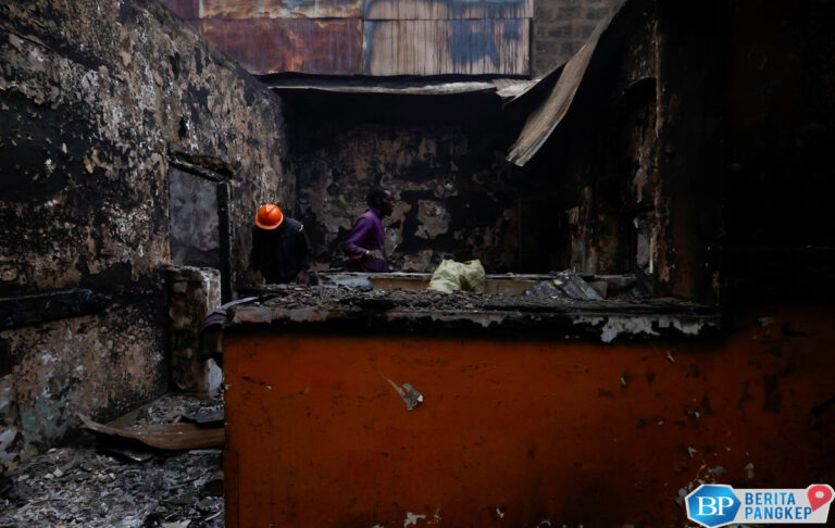 29-siswa-sma-meninggal-gegara-panik-trafo-listrik-meledak