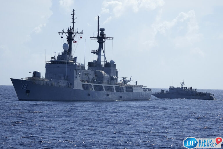 awas-perang-dunia-3-di-bibir-ri-70-kapal-militer-china-wara-wiri