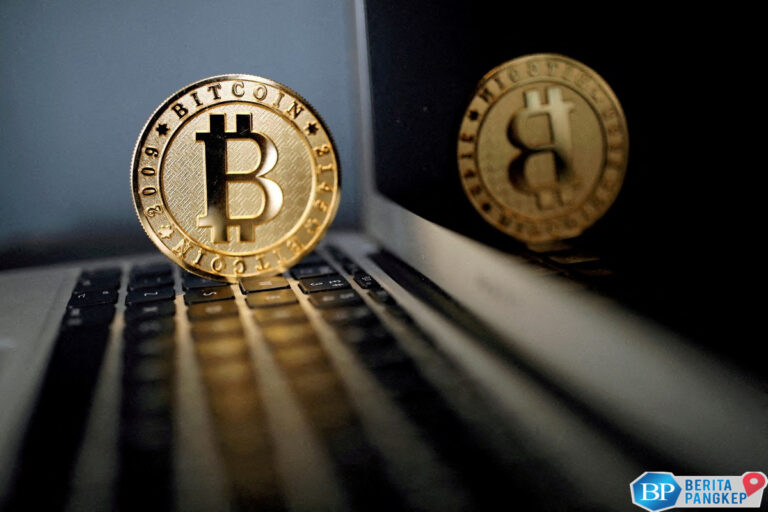 blackrock-vs-michael-saylor-siapa-penguasa-bitcoin-terbanyak-dunia