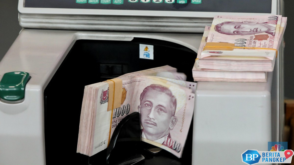 dolar-as-dikeroyok-habis-mata-uang-asia-rupiah-terbaik-kedua