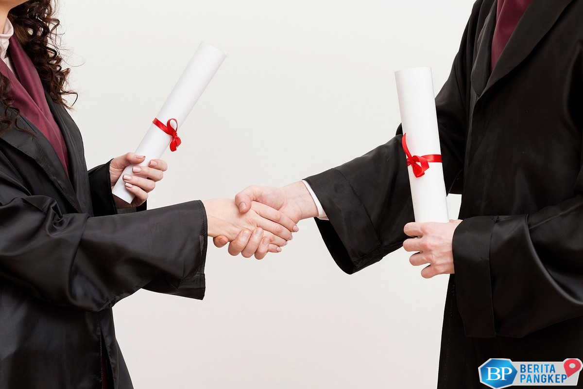 gen-z-dan-lulusan-sarjana-pusing-nyari-kerja-salah-siapa