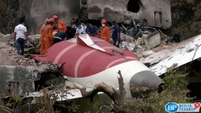 investigasi-dimulai-ungkap-penyebab-pesawat-air-jatuh
